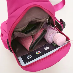 Unisex polyester messenger shoulder bag with water bottle holder