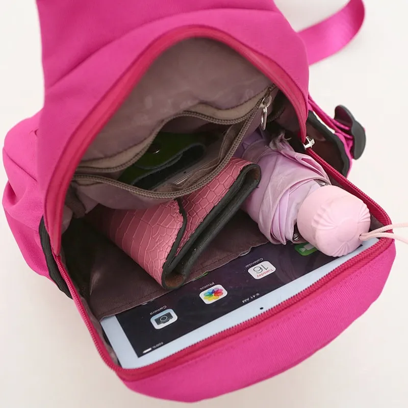 Unisex polyester messenger shoulder bag with water bottle holder