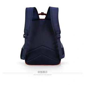2019 light weight reduction and waterproof  rider protection school bag for children in grades 1 through 6