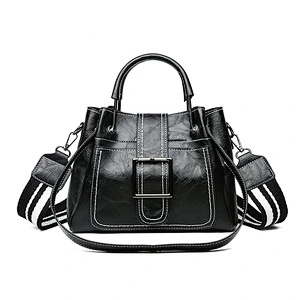 Fashionable retro PU leather tote bag  cross-body bag trendy bag with high capacity for women for daily use