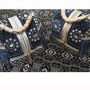 2019  diamond-encrusted blue and white porcelain vintage denim cross-shoulder makeup handbag for daily use