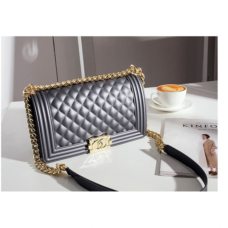 2019 New Design PVC Ladies Crossbody Bag Lattice Candy Color Jelly Bag with Adjustable Shoulder Strap