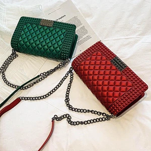 2019 fashion hot style Classic Shopping Street Silicone Jelly Quilted Crossbody Bag Girls Side Purse Clutch with Chain