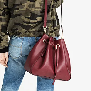 OEM latest new design trendy handmade ladies bag women crossbody handbag in china