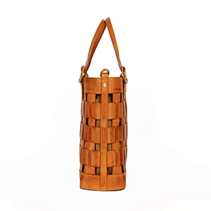 2019 Vintage casual head layer cowhide single-shoulder cross-body woven bag for shopping or daily use