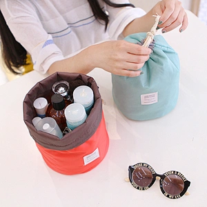 2020 Hot selling lightweight simple fashion logo cosmetic bag Amazon for travel