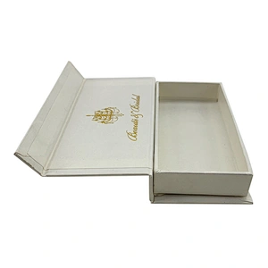 Wholesale Custom Made eyelash case box glitter 4 pair cosmetics