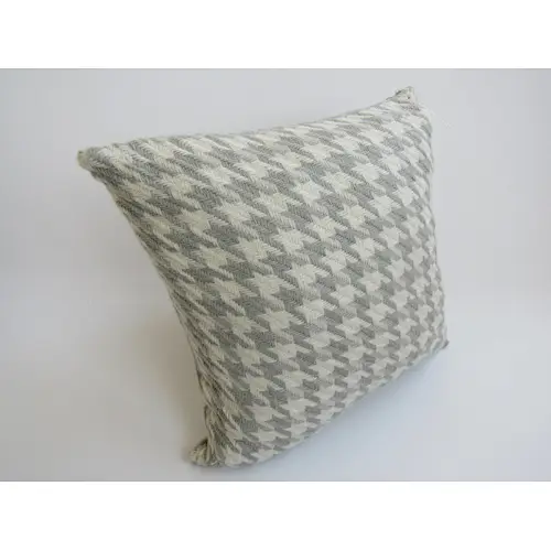 woven   houndstooth decorative cushion