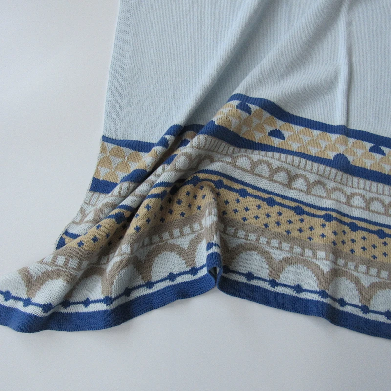 Jacquard knitted baby blanket