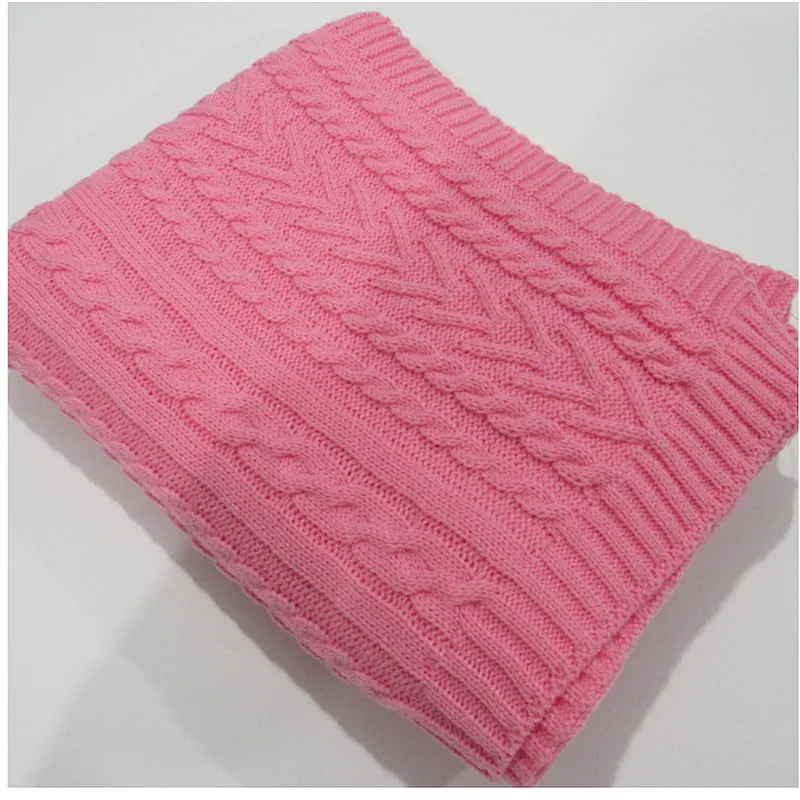 KNITTED BLANKET WITH BIG BLANKET