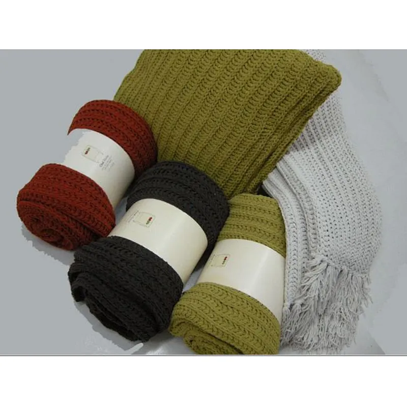 chenille woven blanket with tassel