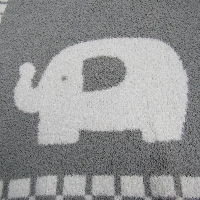 100% polyester animal knitted baby blanket