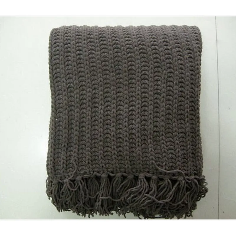 chenille woven blanket with tassel