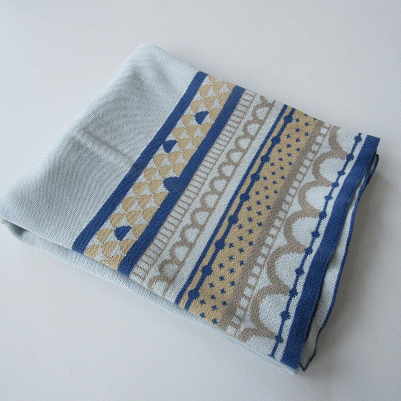 Jacquard knitted baby blanket