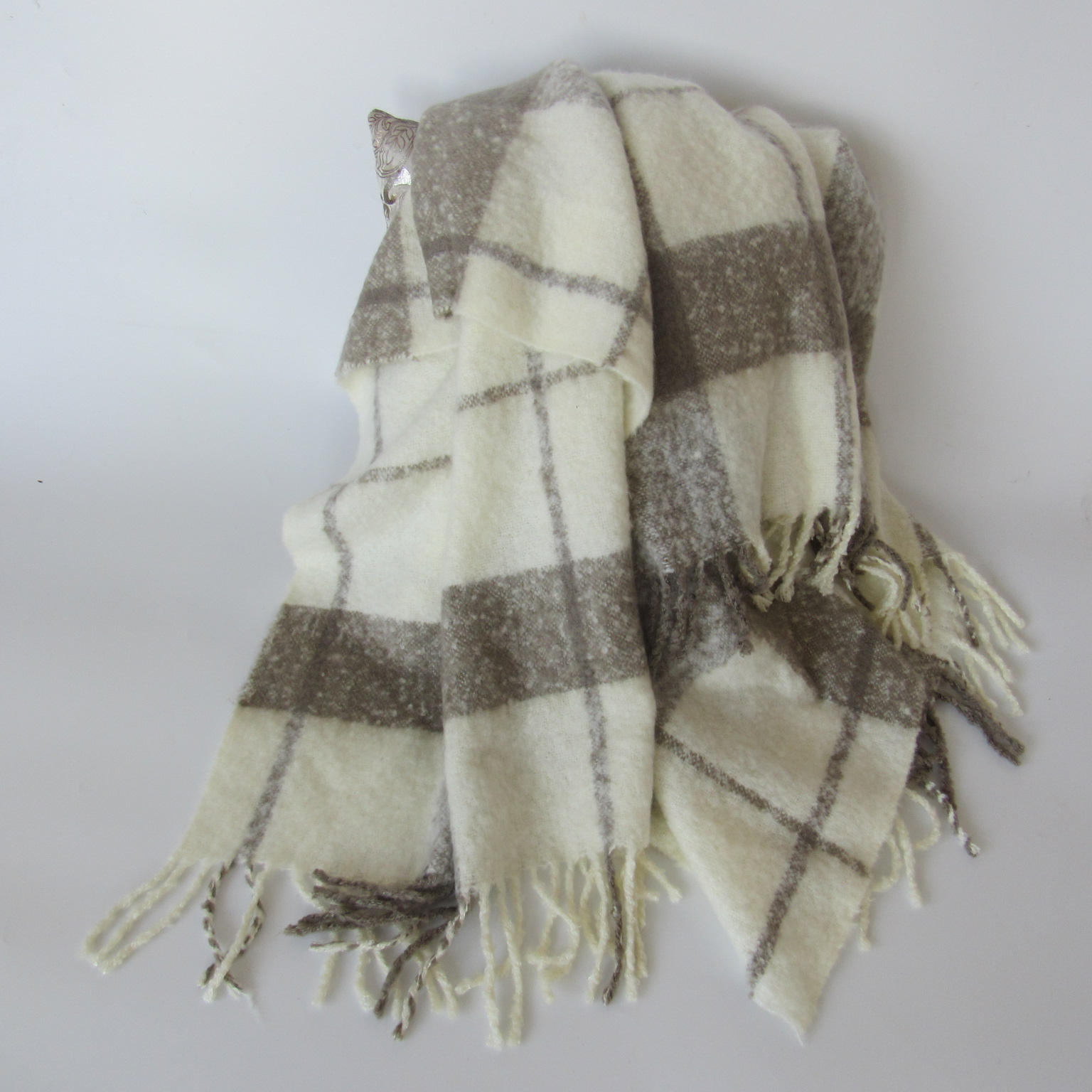 check knit woven blanket with tassles