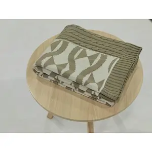 Inlaid craft knitted cover blanket