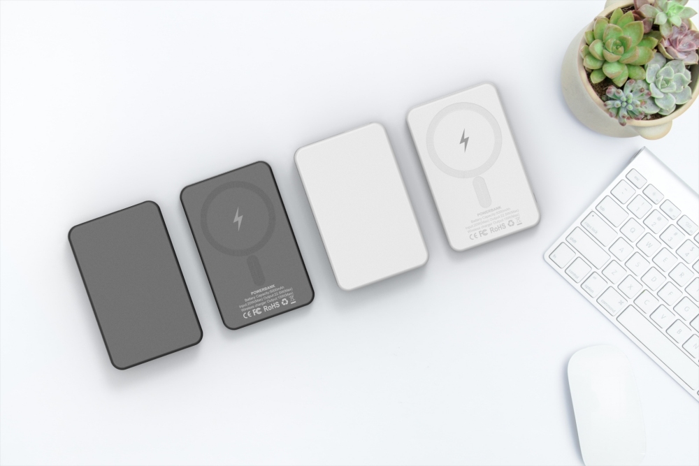 Pocket 22.5W Magnetic Wireless Charging Powerbank 5000mah With Usb Portable Mini Power Bank
