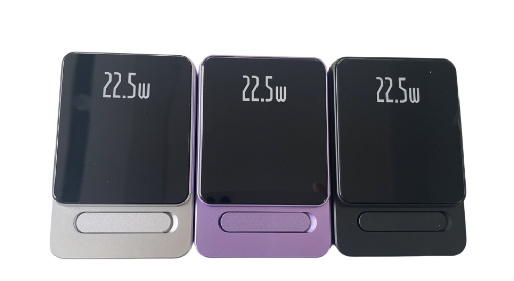 2025 New Arrivals 22.5W Magnetic Power Bank 10000Mah With Stand Portable Charger For iphone 16 Powerbank
