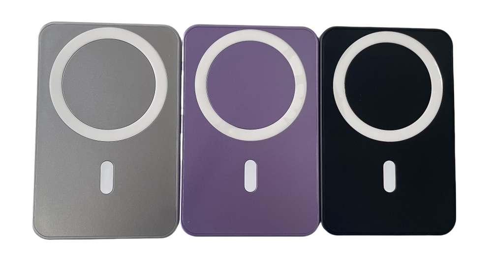2025 New Arrivals 22.5W Magnetic Power Bank 10000Mah With Stand Portable Charger For iphone 16 Powerbank