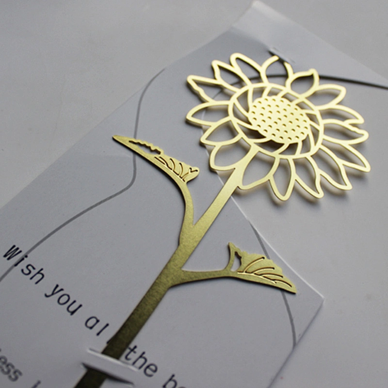 Custom flower shaped souvenir metal gold plated bookmarks