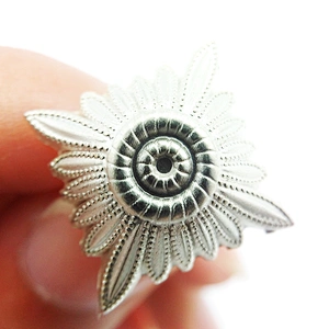 best seller 2019 Custom luxury 3d golden club lapel round pin metal id badge pin with Blue crystal for clothing labels custom