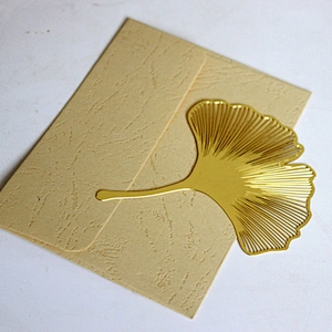 Personalized beautiful 3d design metal maple leaf shaped bookmark