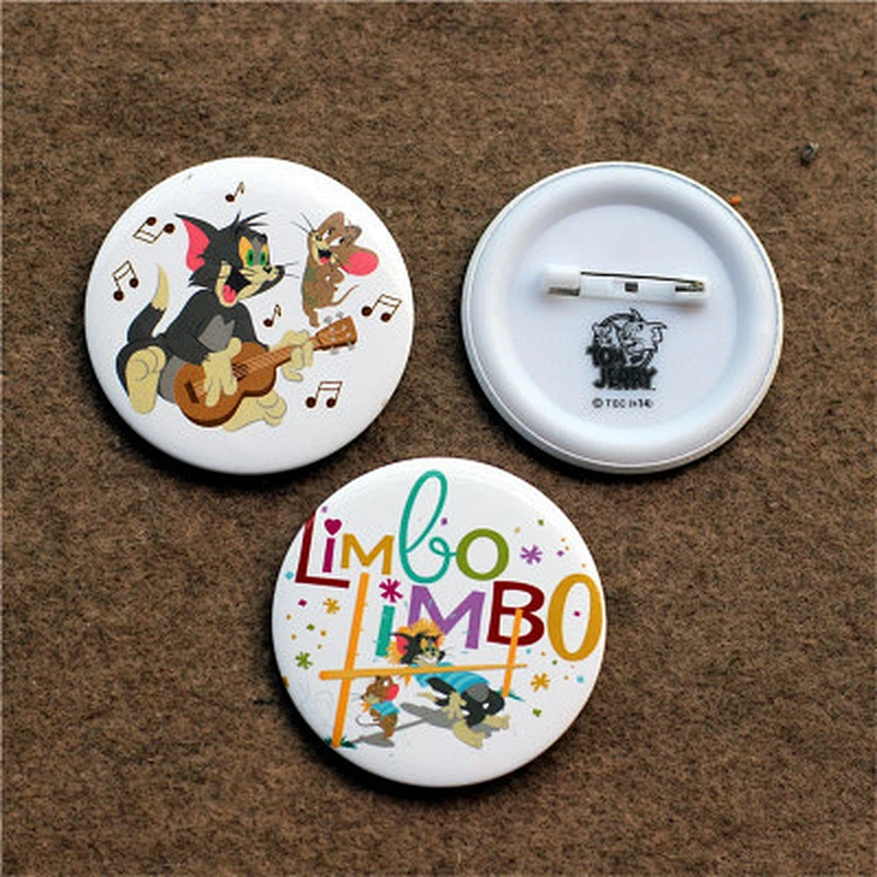 2019 Promotional cartoon gifts decorative metal tinplate badges for decorative labels