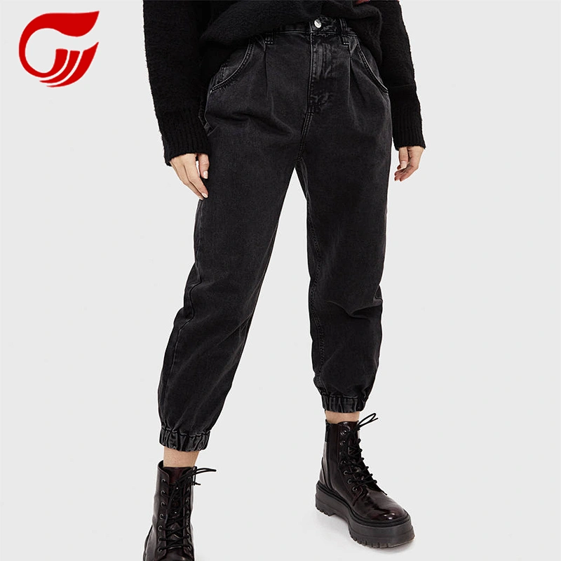 Elesticated slouchy trousers for women