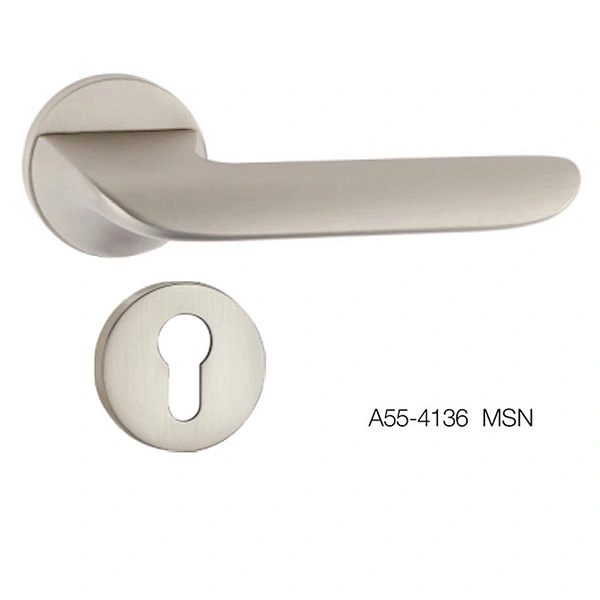 Mango de puerta de la habitación de muebles de oro moderno de diseño pesado con cerradura