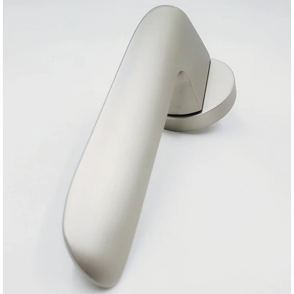 Accesorios de hardware de China Proveedor Venta caliente Varias manija de la puerta de aluminio