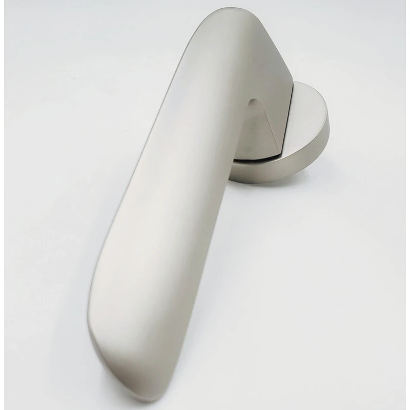 Accesorios de hardware de China Proveedor Venta caliente Varias manija de la puerta de aluminio