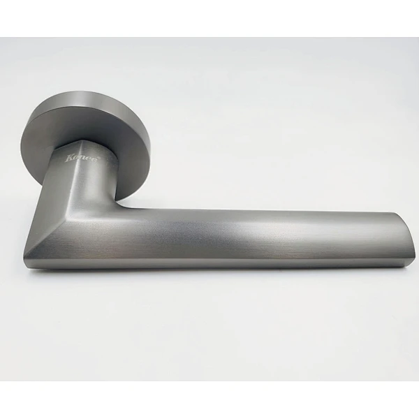 Zinc Alloy Modern Brushed Nickel Lever Door Handles Interior