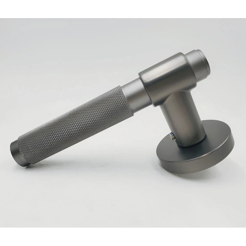 Factory price modern interior cheap black golden aluminum wood door levers handle type with lock used in hotel home and bedroom