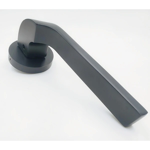 Factory price modern interior cheap black golden aluminum wood door levers handle type with lock used in hotel home and bedroom