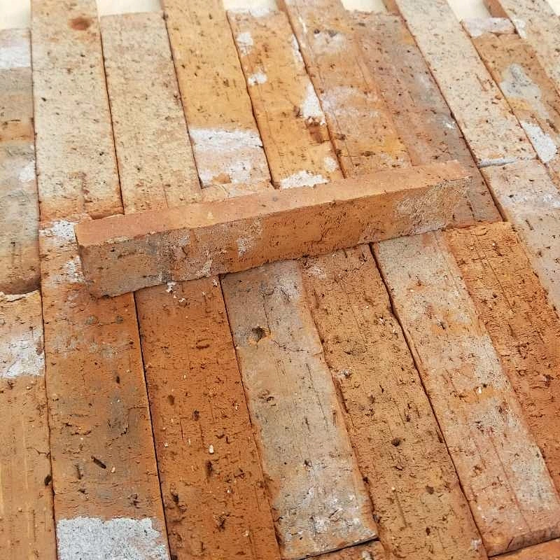 Old House Used Antiqu Looking Facial Wall Reclaimed Thin Clay Brick Veneer