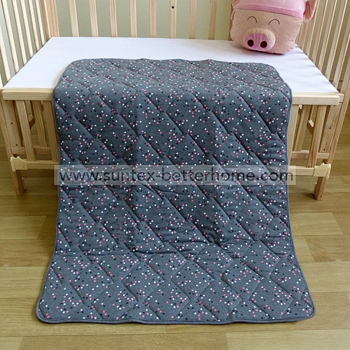 Quality Filling Stars Printed 100% Cotton Baby Quilt
