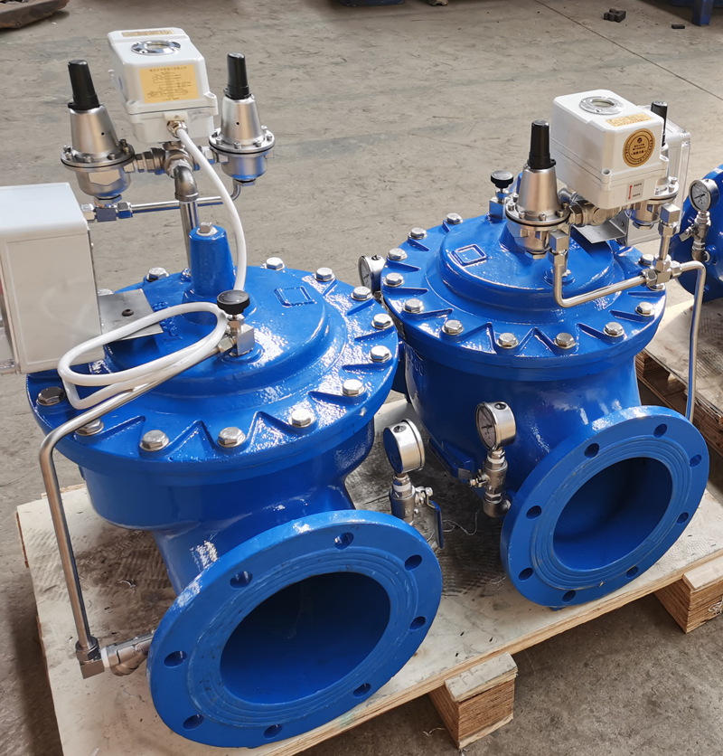 Dual stage pressure reducing valve