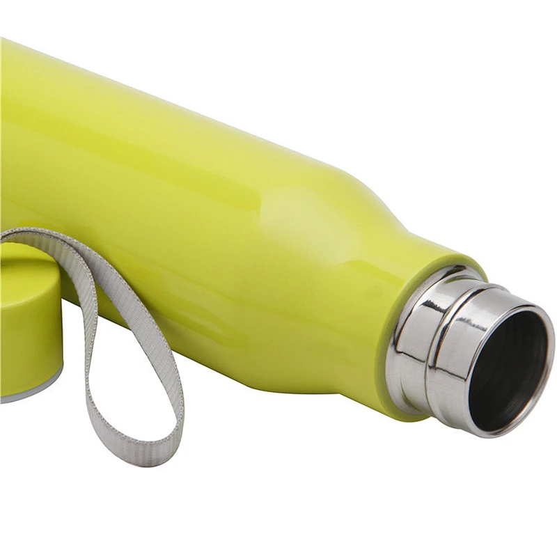 750ml double wall stainless steel vacuum insulated water bottle with strap