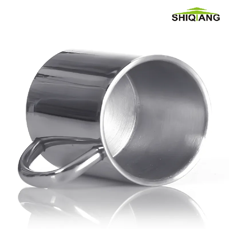 Stainless steel coffee mug with handle