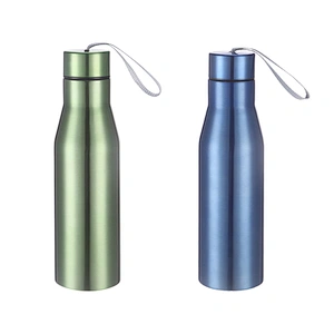 750ml double wall stainless steel vacuum insulated water bottle with strap