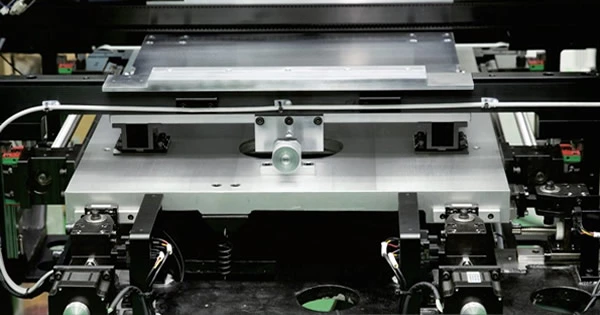 Special platform calibration : Three axes linkage is designed with super-high dynamic characteristics to achieve high precision platform calibration. Special platform calibration : Three axes linkage is designed with super-high dynamic characteristics to achieve high precision platform calibration.