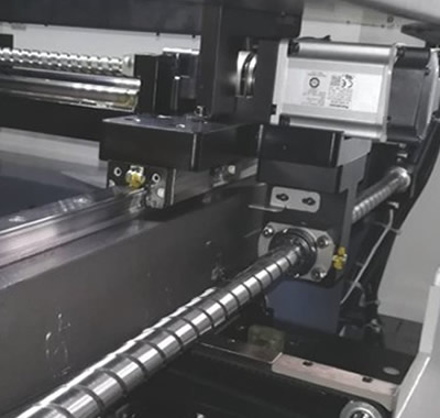 X/Y axis driven by servo motor with THK guide rail, repeatability can reach ±0.01mm. X/Y axis driven by servo motor with THK guide rail, repeatability can reach ±0.01mm.