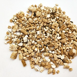 Silver expanded vermiculite