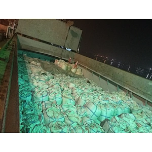 Silver expanded vermiculite