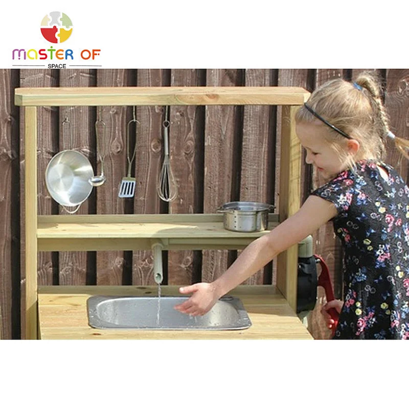 Kids garden pretend play wooden mud kitchen with pump function W10C768
