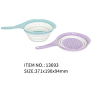 colander with plastic handle