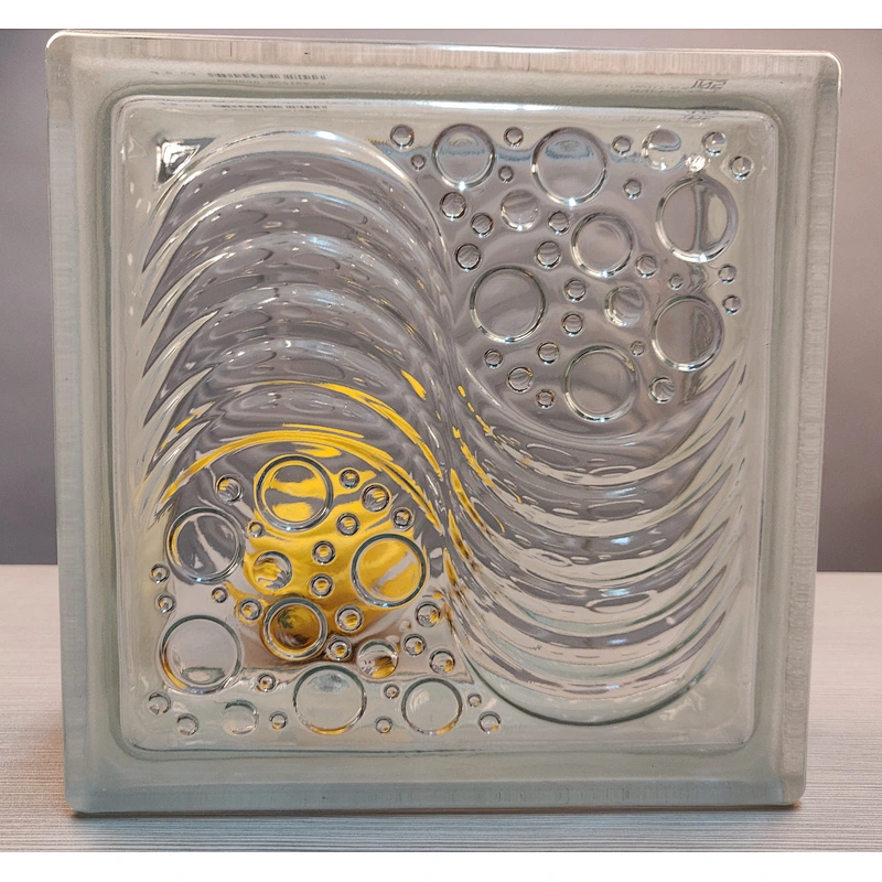 Hollow glass brick with ring pattern