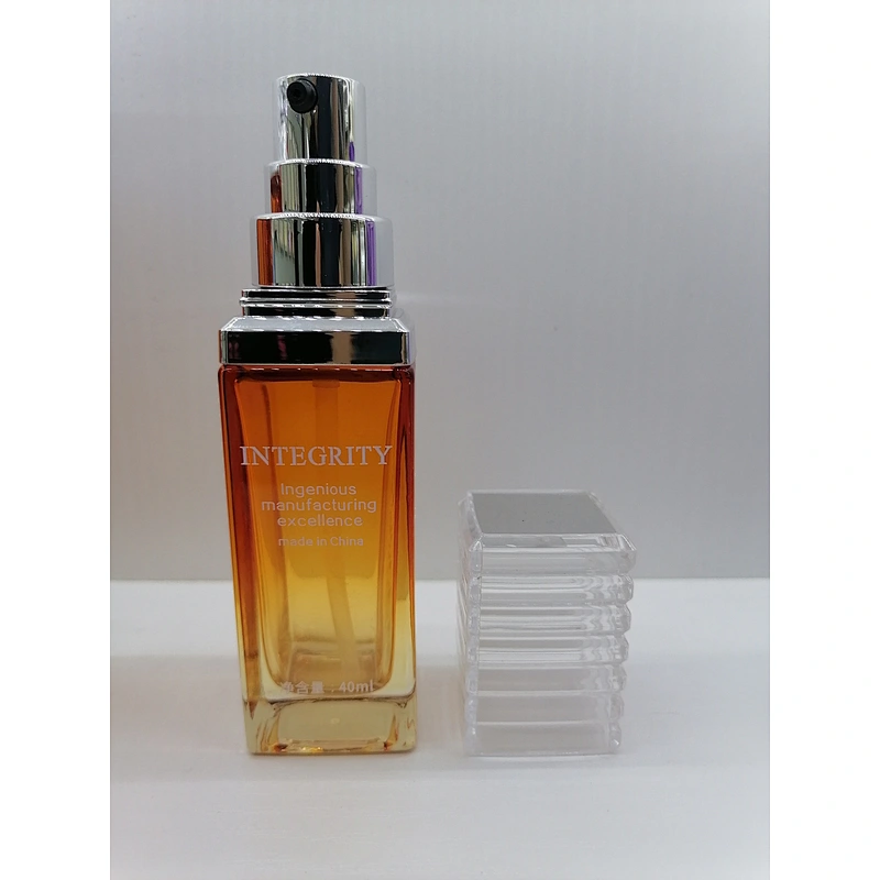2021 new design glass cosmetic packaging set amber color for lotion and cream with electroplating silver shoulder and clear cap