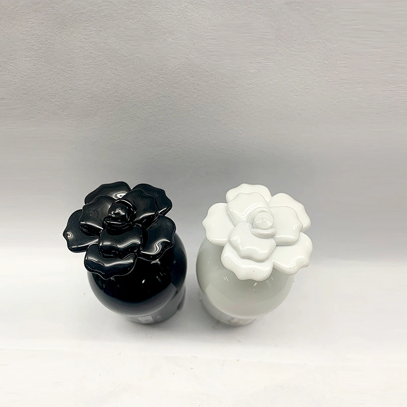 High quality refillable custom ceramic 50ML perfume glass bottle