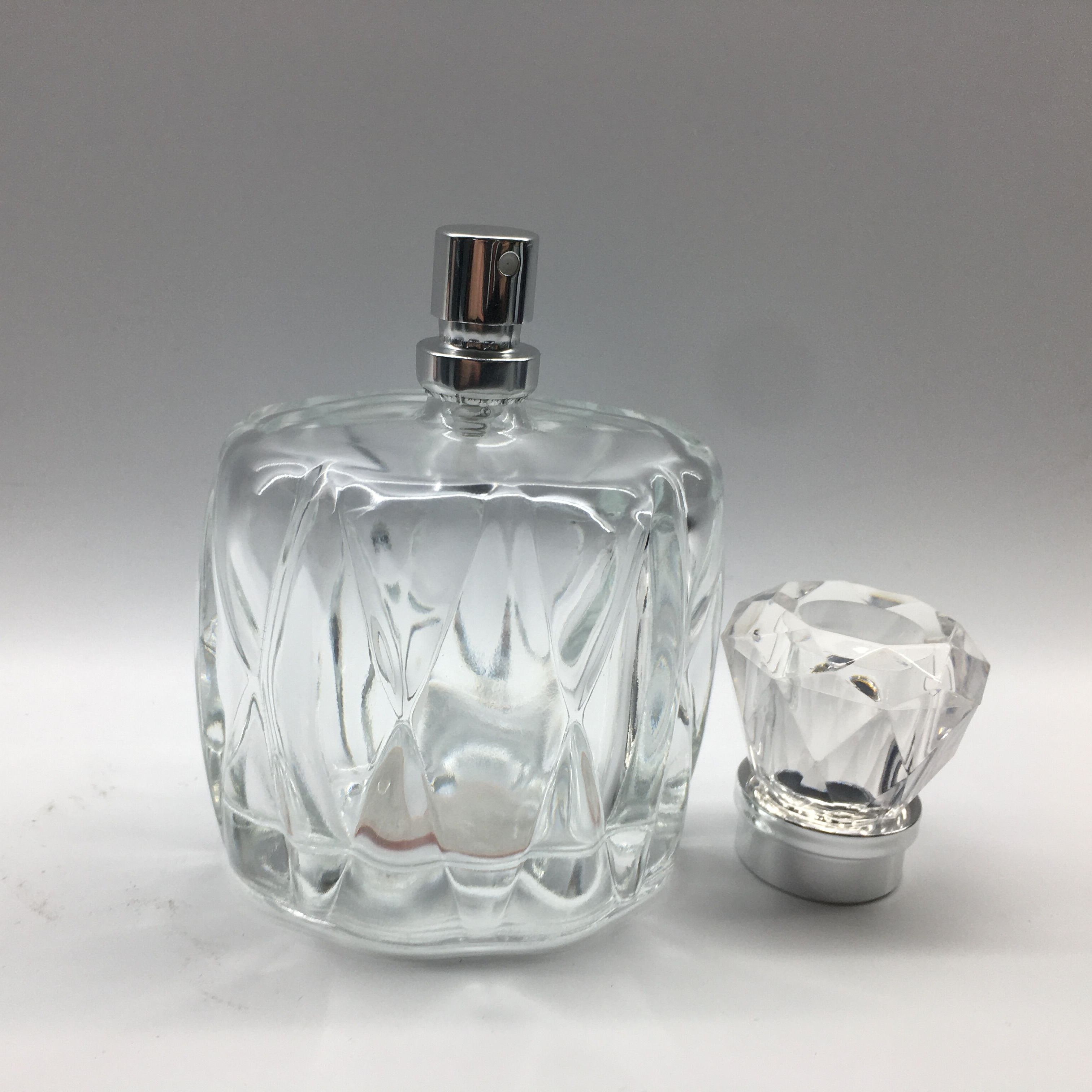 100ml luxury spray perfume bottles custom logo color 2022 hot style
